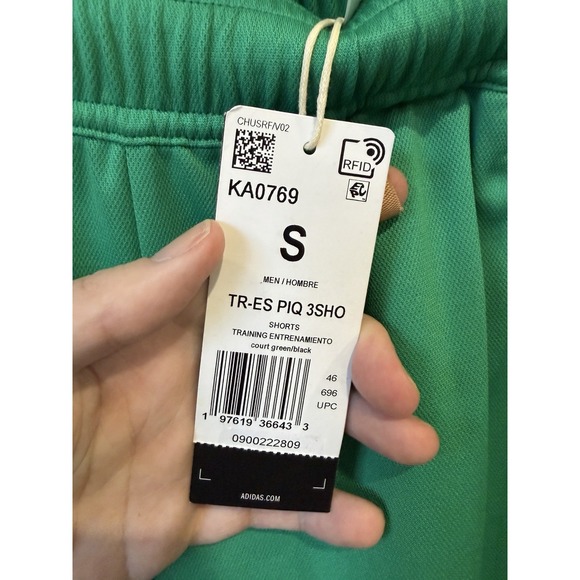 NWT ADIDAS 3-Stripe Men's Training Green/Black Stripes 2 Pockets Shorts 9" - Picture 5 of 9